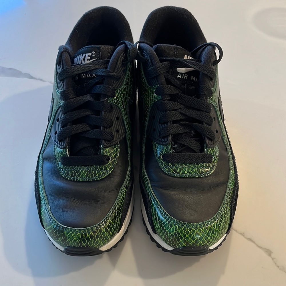 Nike Air Max 90 Size 5 (men’s)